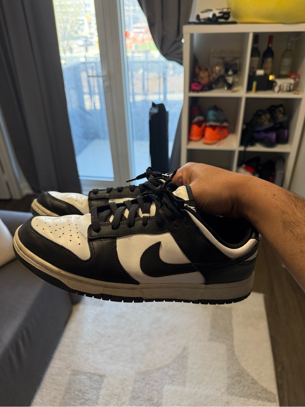 Nike Men’s Black and White Low-Top Sneakers